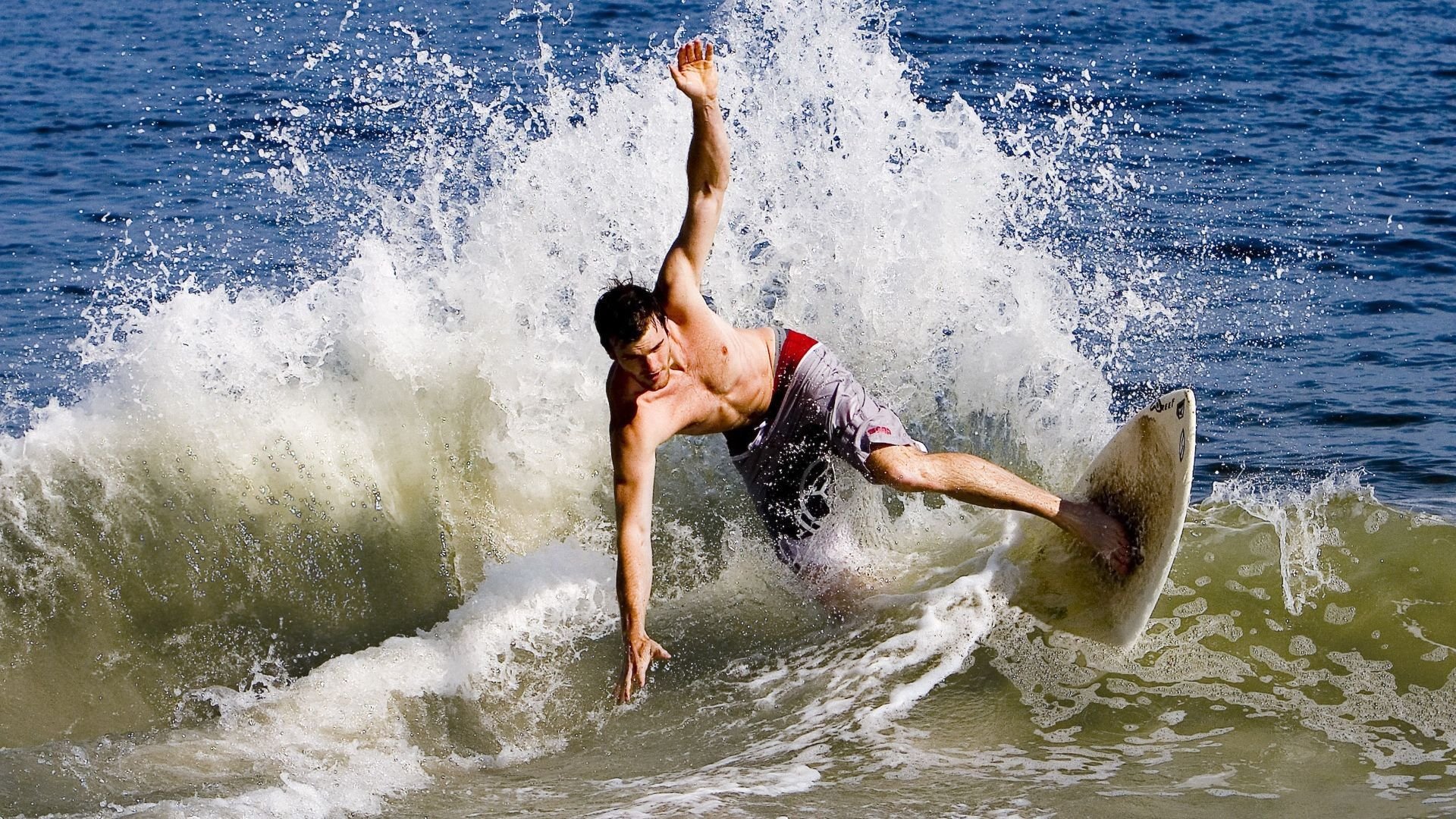 网坛湖人对决，当纳达尔遭遇40分钟极限激战，40分钟鏖战！纳达尔深陷网坛湖人对决险境