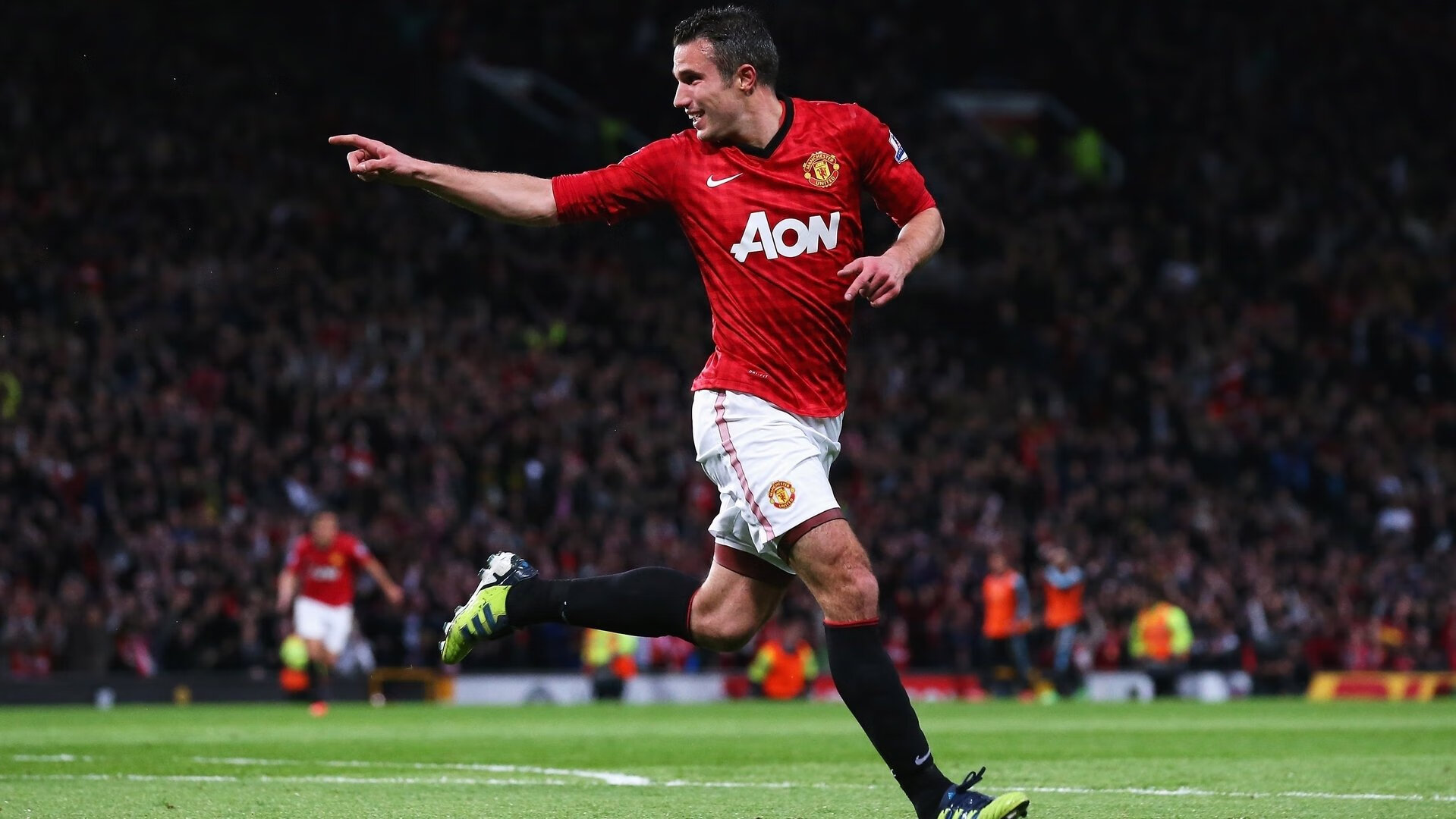 巅峰对决，字母哥的极限与莱万的90分钟—体育不朽的战场诗篇，巅峰对决，字母哥的极限与莱万的90分钟—体育不朽的战场诗篇